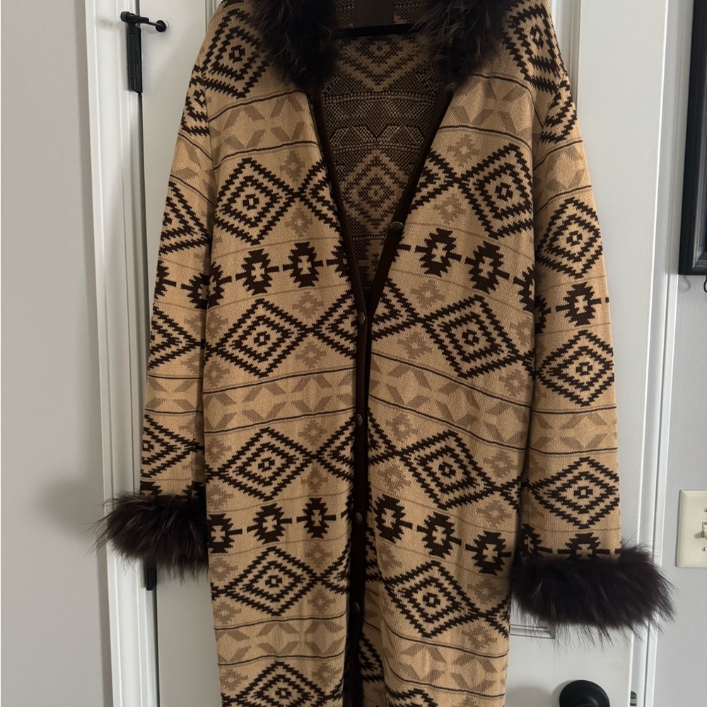 Double D -Geometric Patterned Coat with Faux Fur Trim
